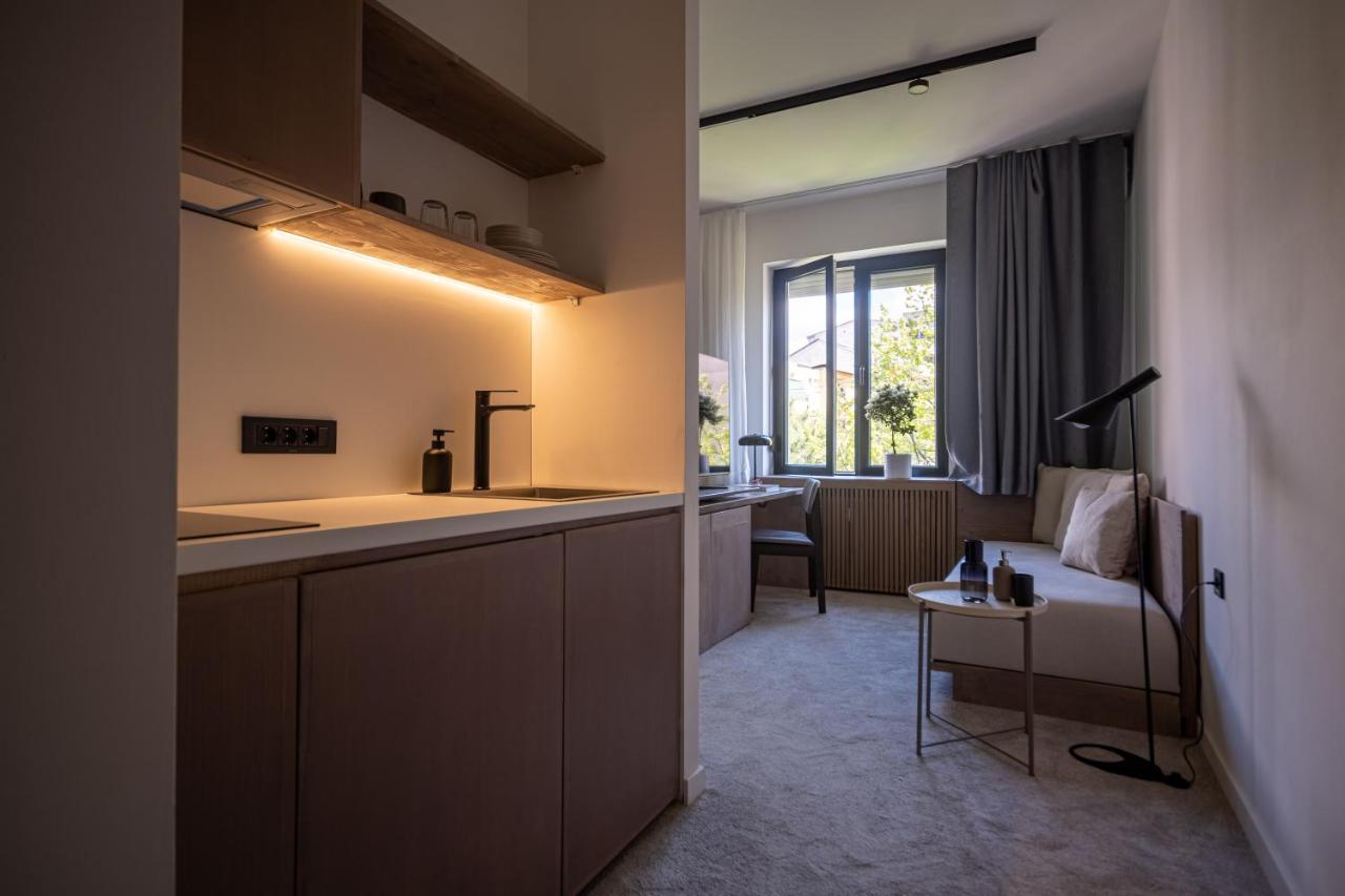 Bloom Suites Pristina Exterior foto